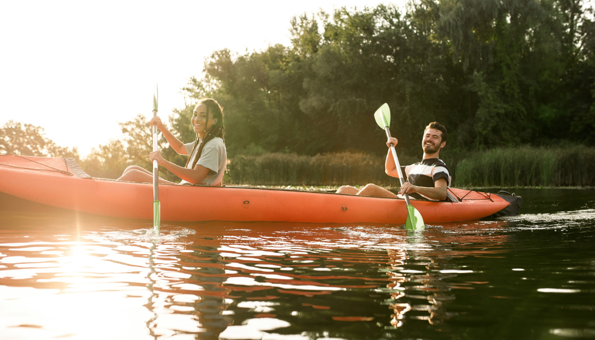 Romantische Wasserabenteuer: Kajak, Schwimmen 🚣♀️🏊♂️💖